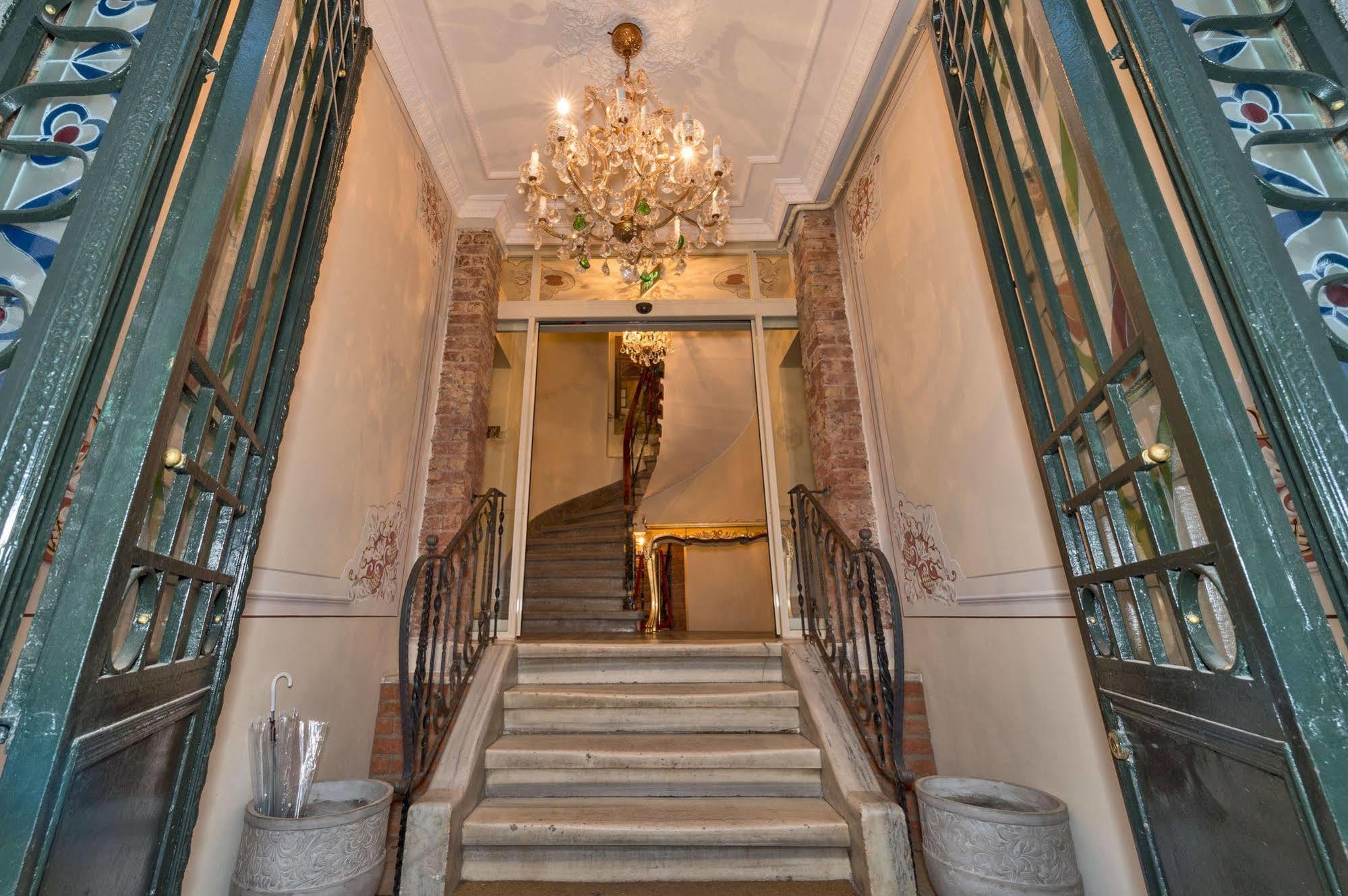 By Murat Crown Hotel Taksim Istanbul Ngoại thất bức ảnh